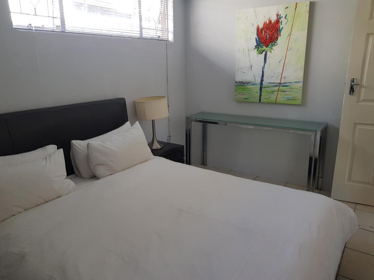 Hotel Mi Casa Su Casa Randburg Esterno foto